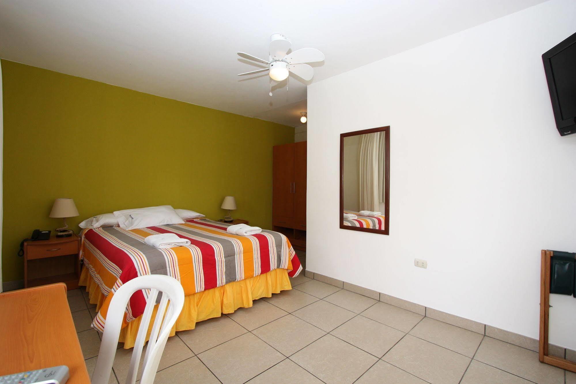 Hotel Bracamonte Huanchaco Bagian luar foto