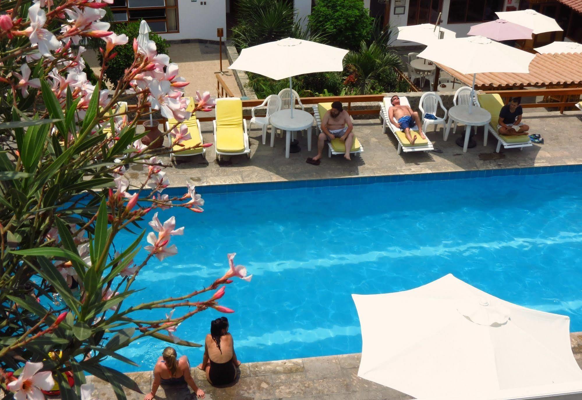 Hotel Bracamonte Huanchaco Bagian luar foto